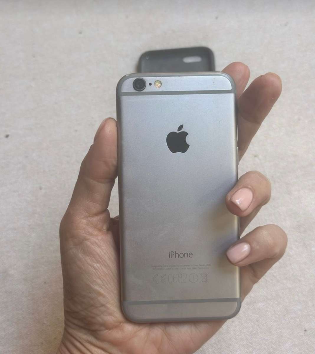 Apple iPhone 6 - 64gb silver