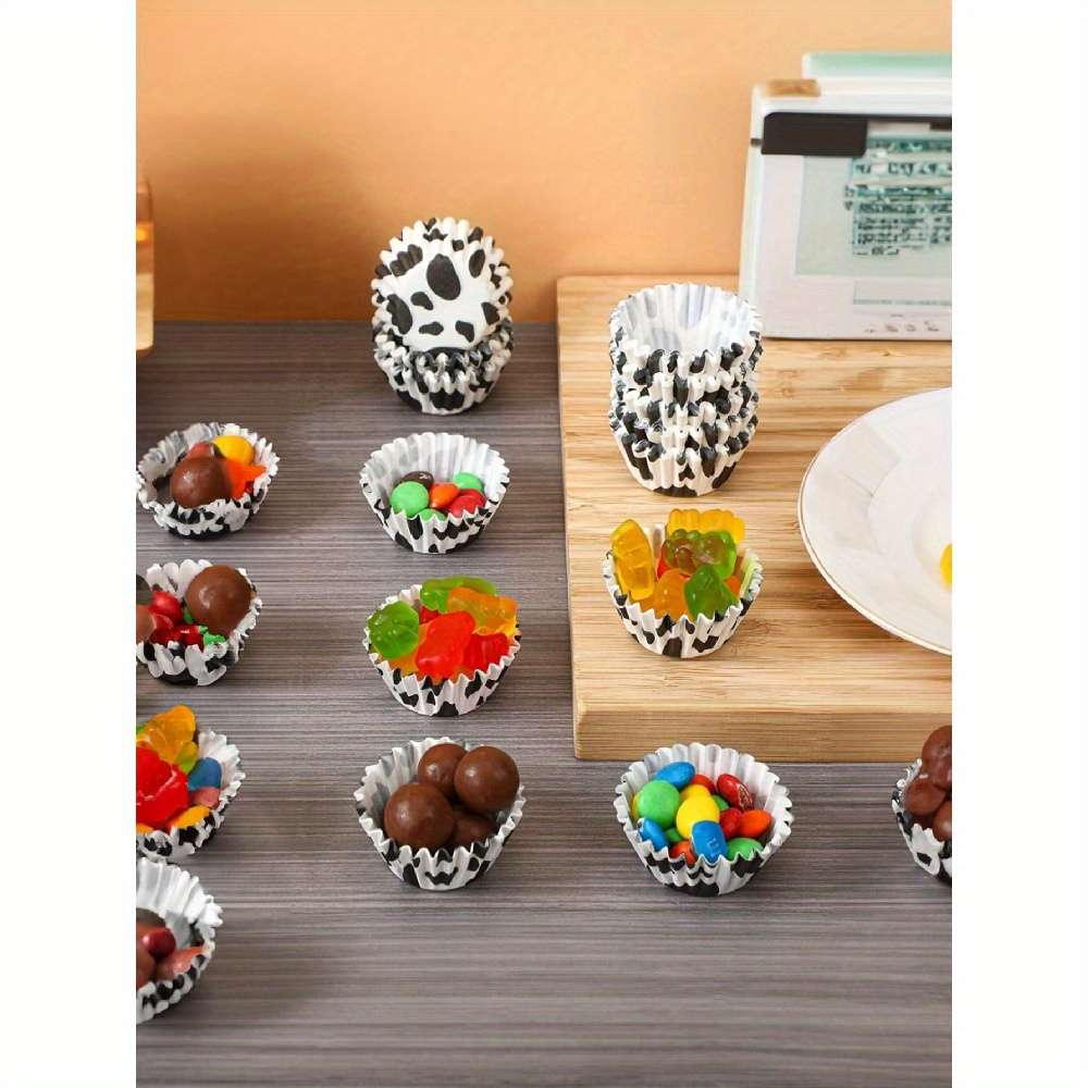 25pcs Cow Color Baking Paper
