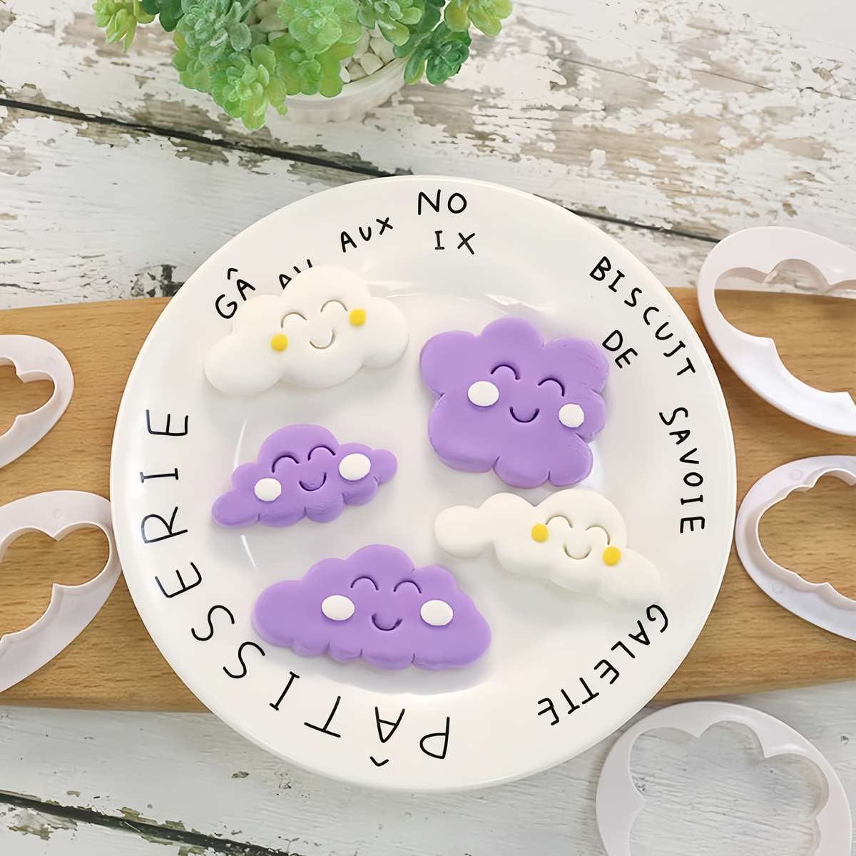 5-Piece Set Plastic Cloud Fondant Cutters