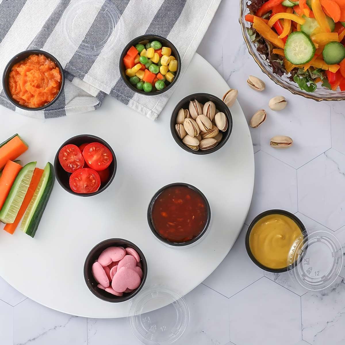 Portable Plastic Containers with Lids