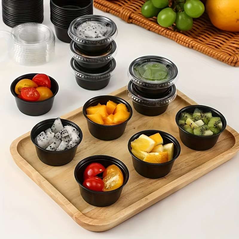 Portable Plastic Containers with Lids