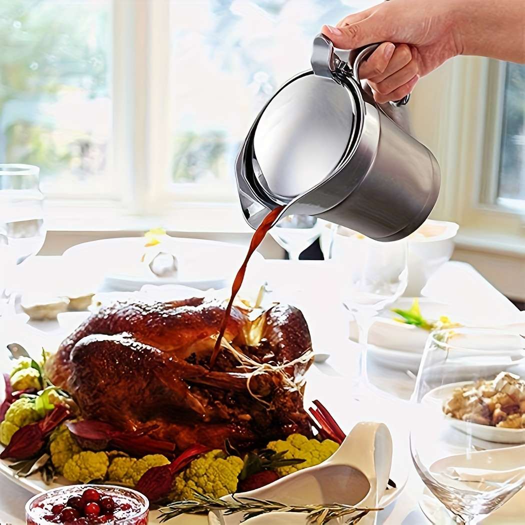 A Double-insulated Stainless Steel Gravy Boat