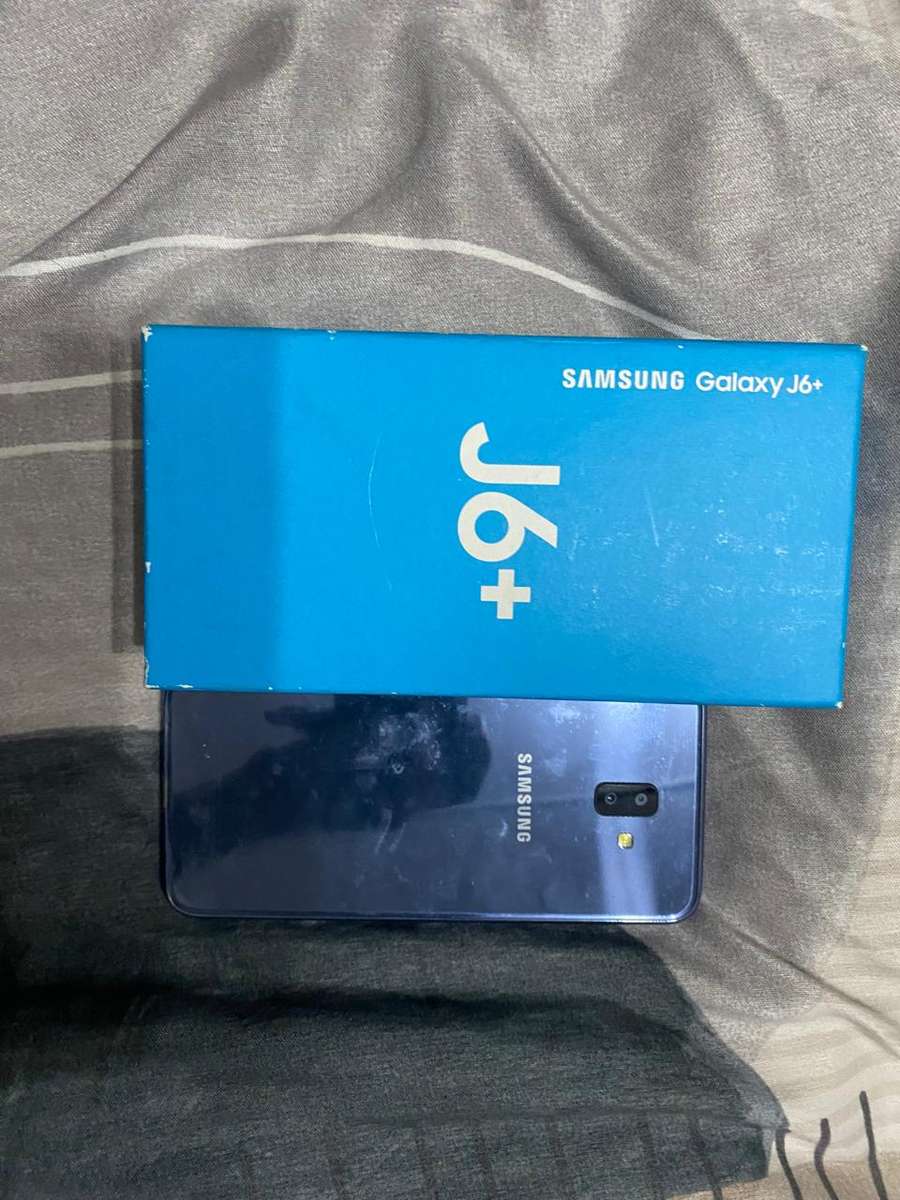 Samsung J6+