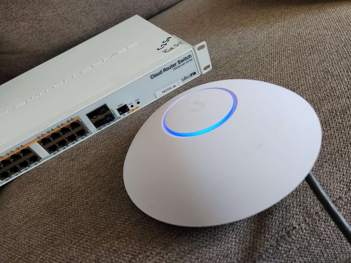 Unifi AC LR with POE Injector