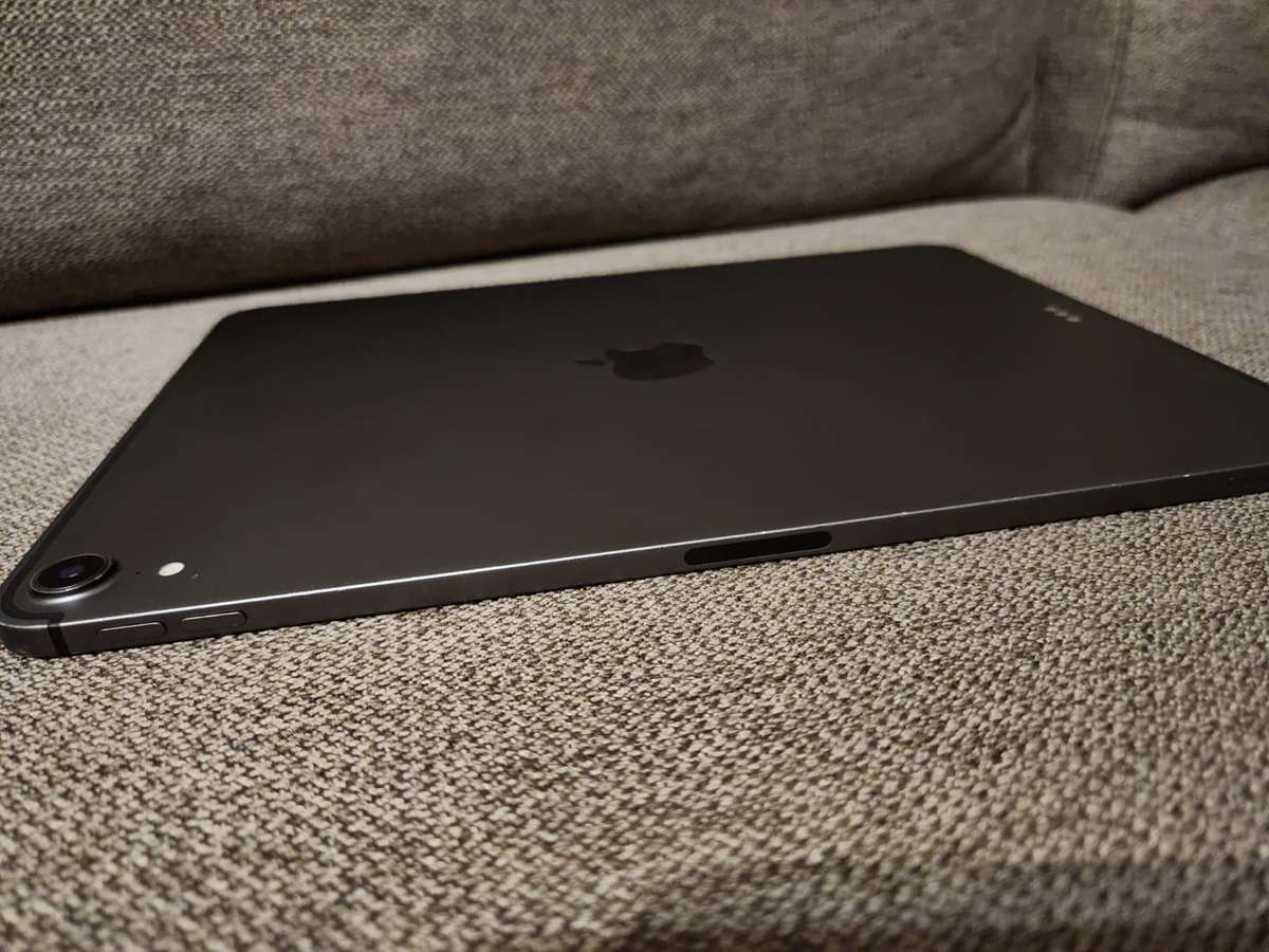 iPad Pro 11 inch 1st Gen - Wifi & 4G