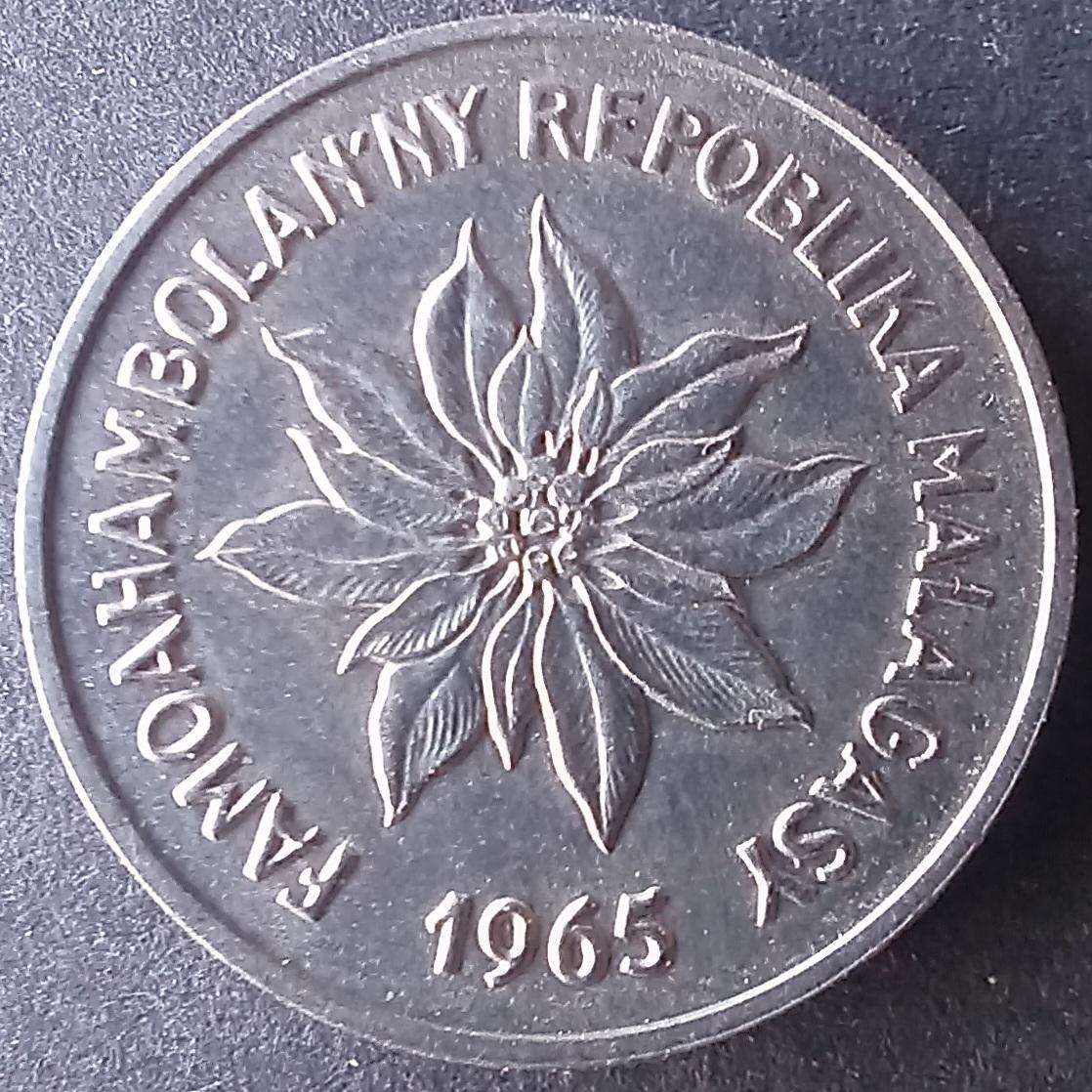 Madagascar 1965 2 Francs
