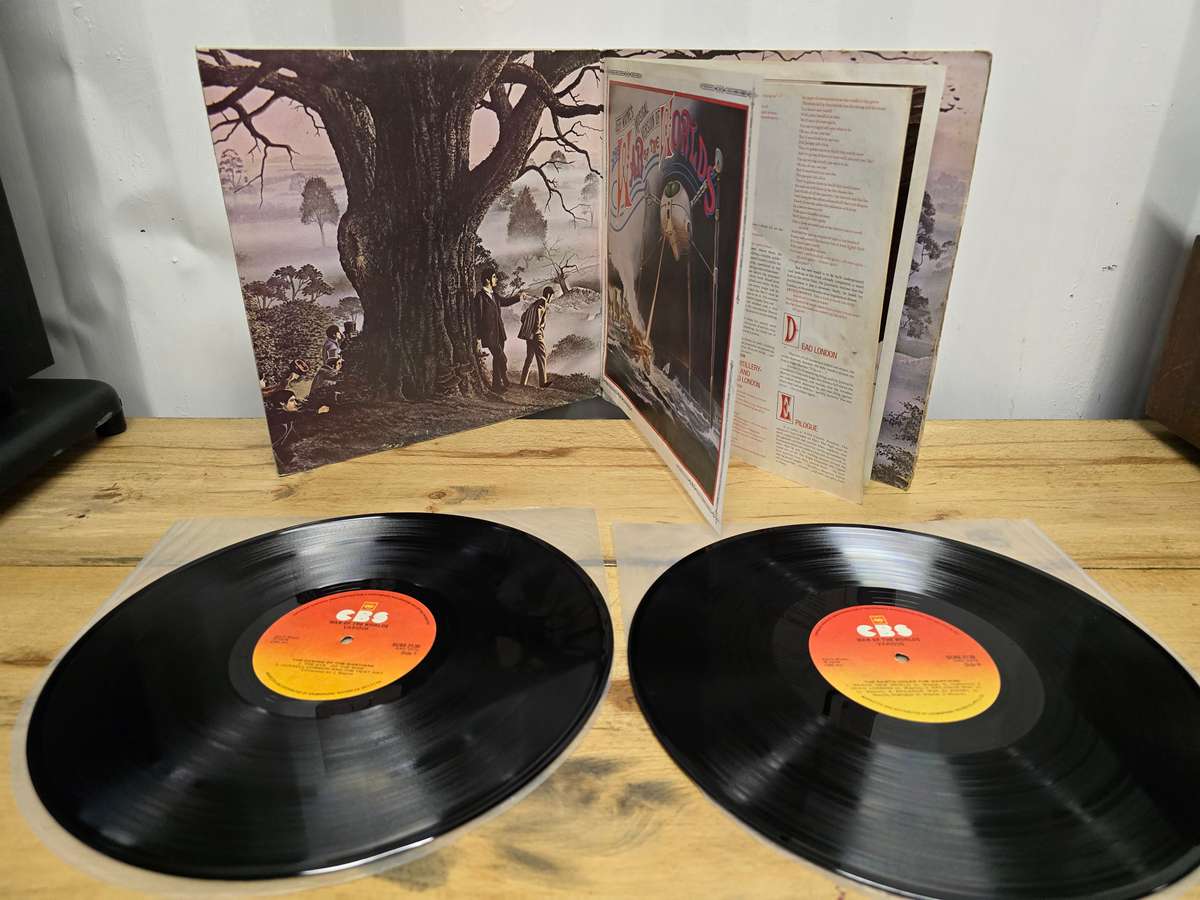 The WAR of the WORLDS LP