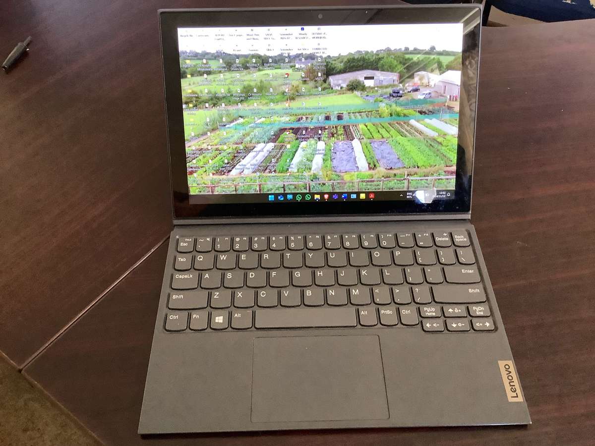 Lenovo Ideapad Duet 3 10IGL5 2-in-1 Windows 11 Laptop/Tablet 128GB 4GB DDR4 RAM 2.8GHz CPU