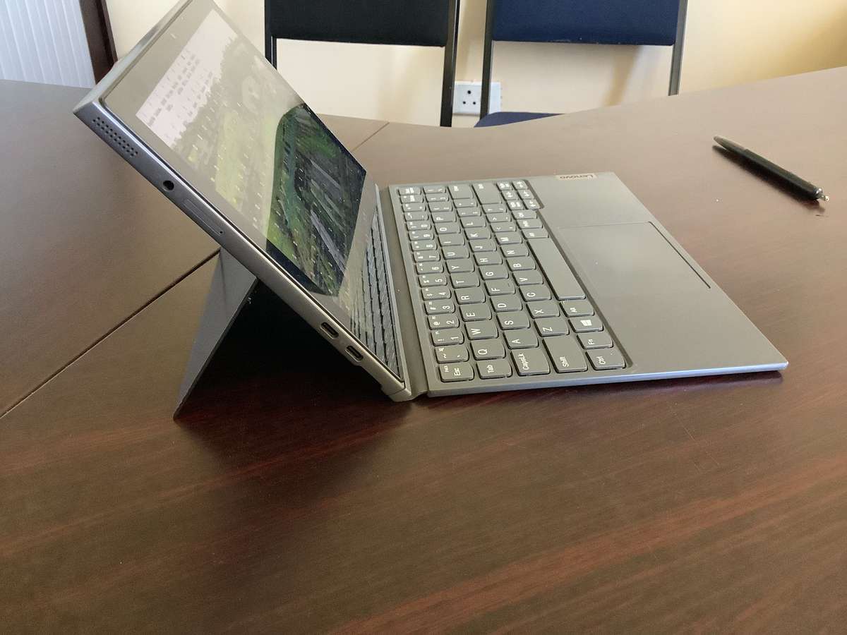 Lenovo Ideapad Duet 3 10IGL5 2-in-1 Windows 11 Laptop/Tablet 128GB 4GB DDR4 RAM 2.8GHz CPU