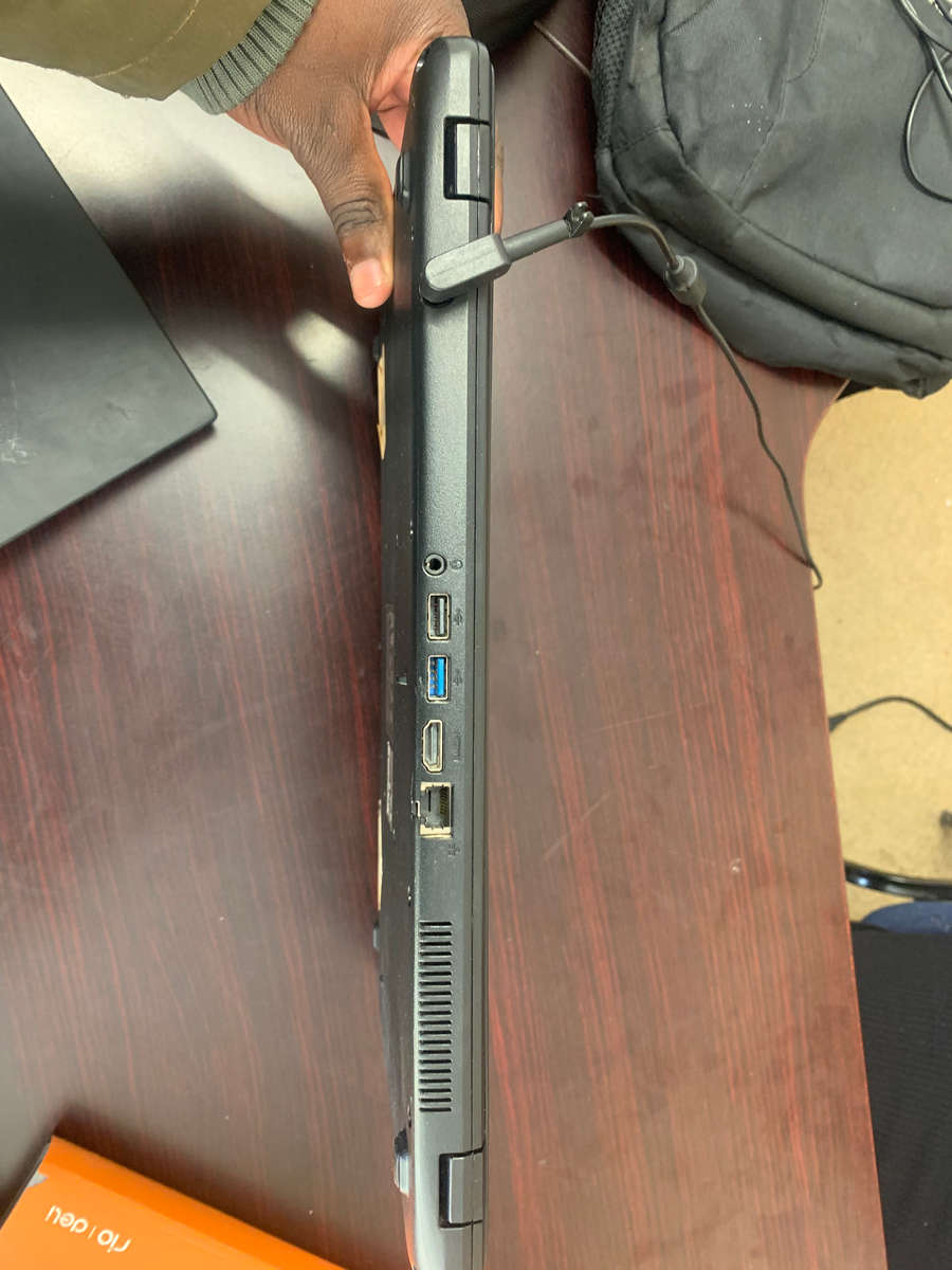 laptop great for student work and web browsing *READ*