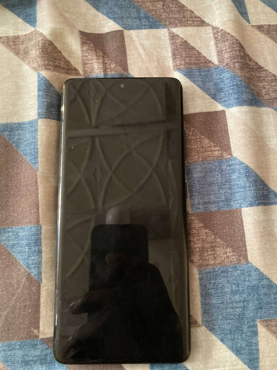 Samsung Galaxy S21 Ultra (SM-G9980)  Touchscreen Not Working  Sold As Is