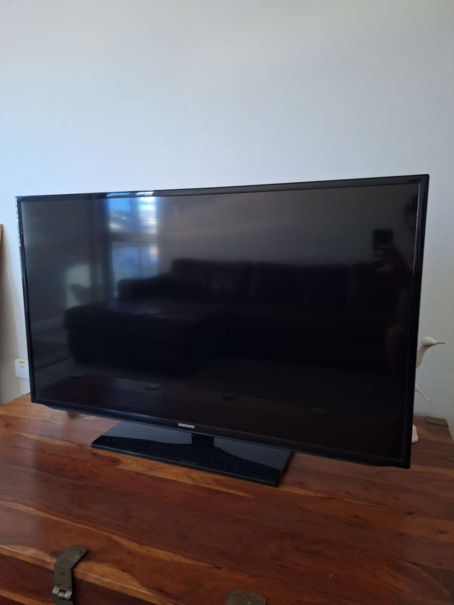46" Samsung FHD LED TV