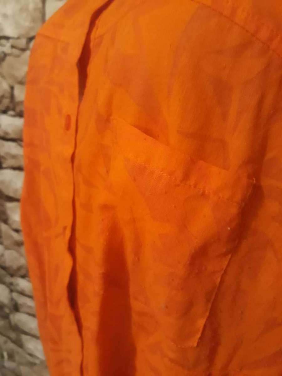 RETRO DONATELLA BRAND DARK BRIGHT ORANGE LEAF PATTERN TOP WITH LONG SLEEVES - SIZE 22/46