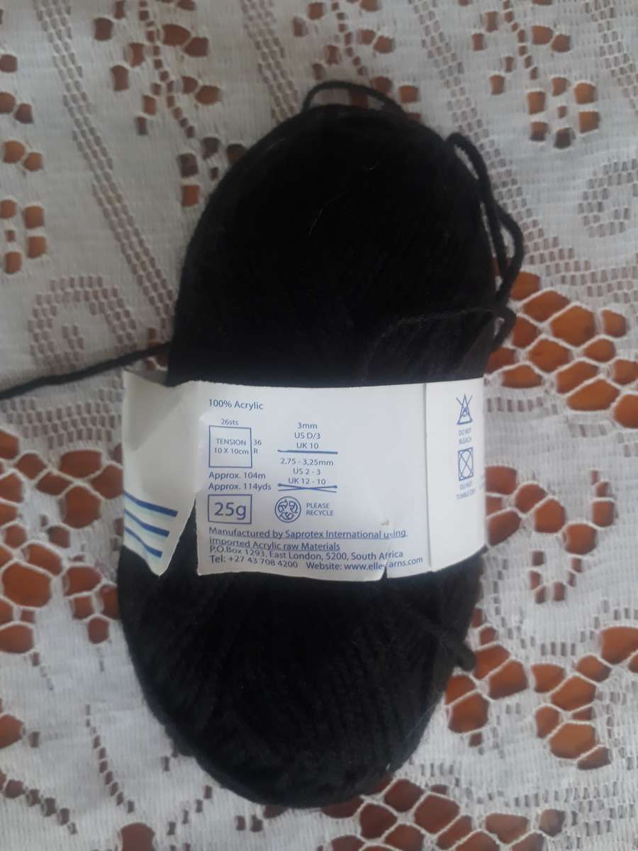 KNITTING WOOL/YARN - ELLE MIRAGE 4 PLY 25G - BLACK - COL 017 - NEW