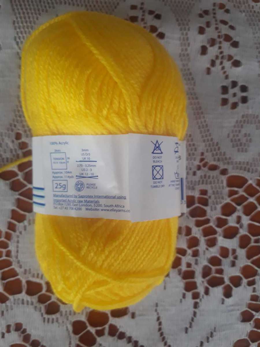 KNITTING WOOL/YARN - ELLE MIRAGE 4 PLY 25G - BRIGHT YELLOW - COL 138