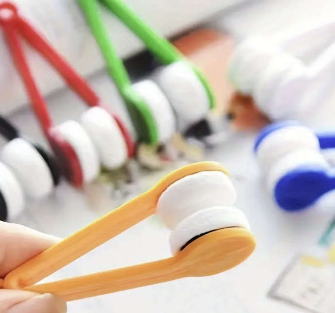 Two-side Glasses Brush Microfiber Cleaner (Random Colour)