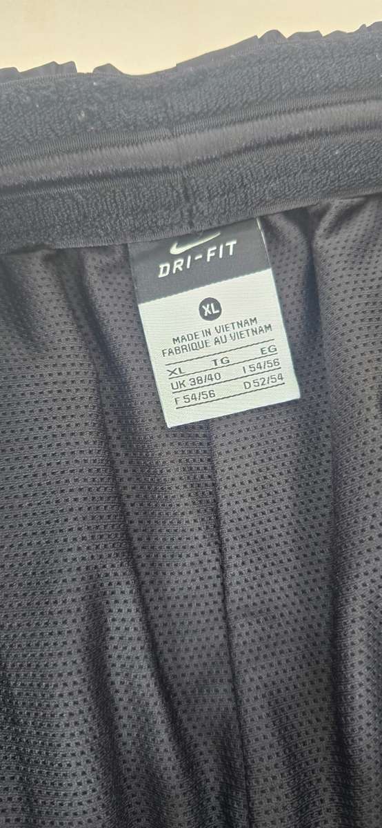 Nike Dri-Fit Trackpants - Black (Size XL)