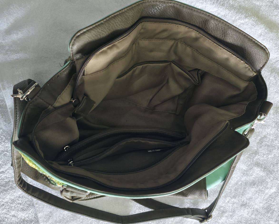 Bedoon Essm Saudi Arabia Handbag