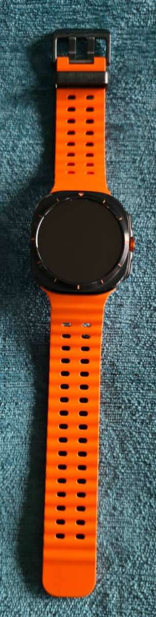 Samsung Galaxy Watch 7 Ultra 47mm LTE with Charging Dock