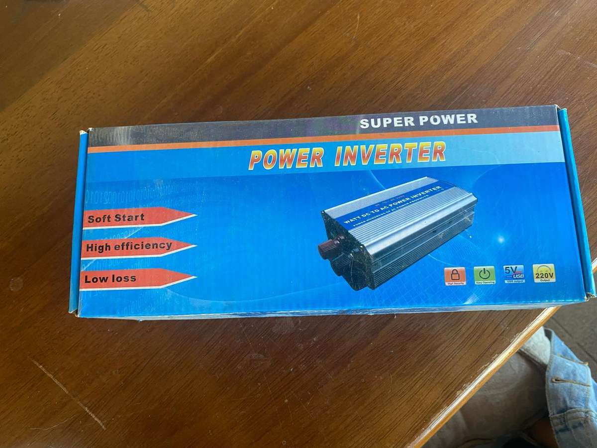 Car power inverter