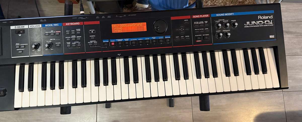 Roland Juno DI