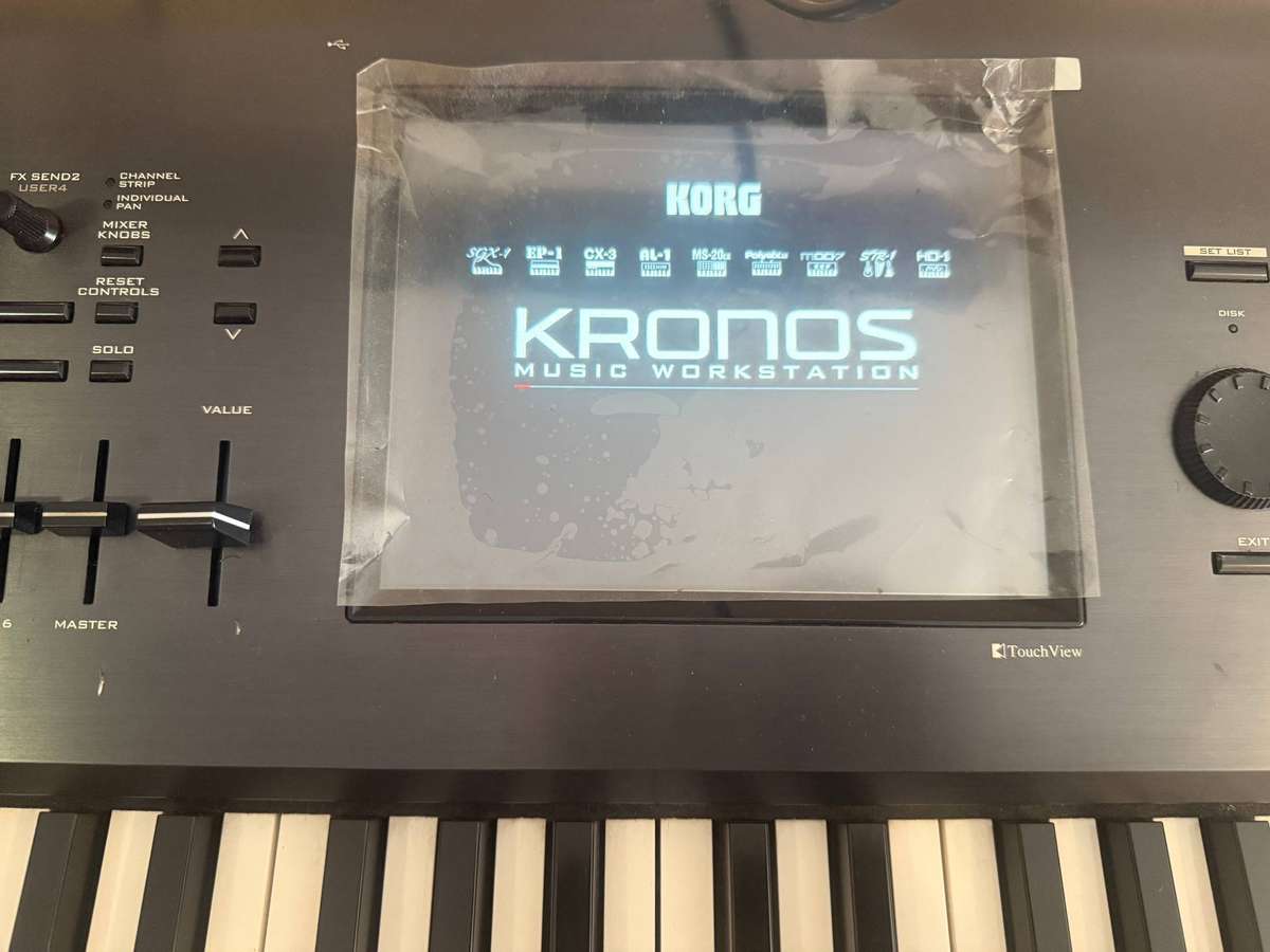 Korg kronos 73 keys