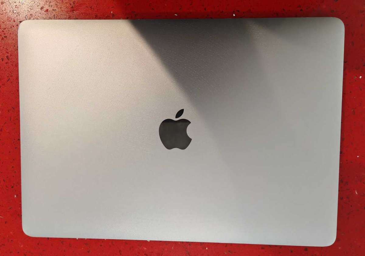 Apple MacBook Air for sale, model A1932, late entry