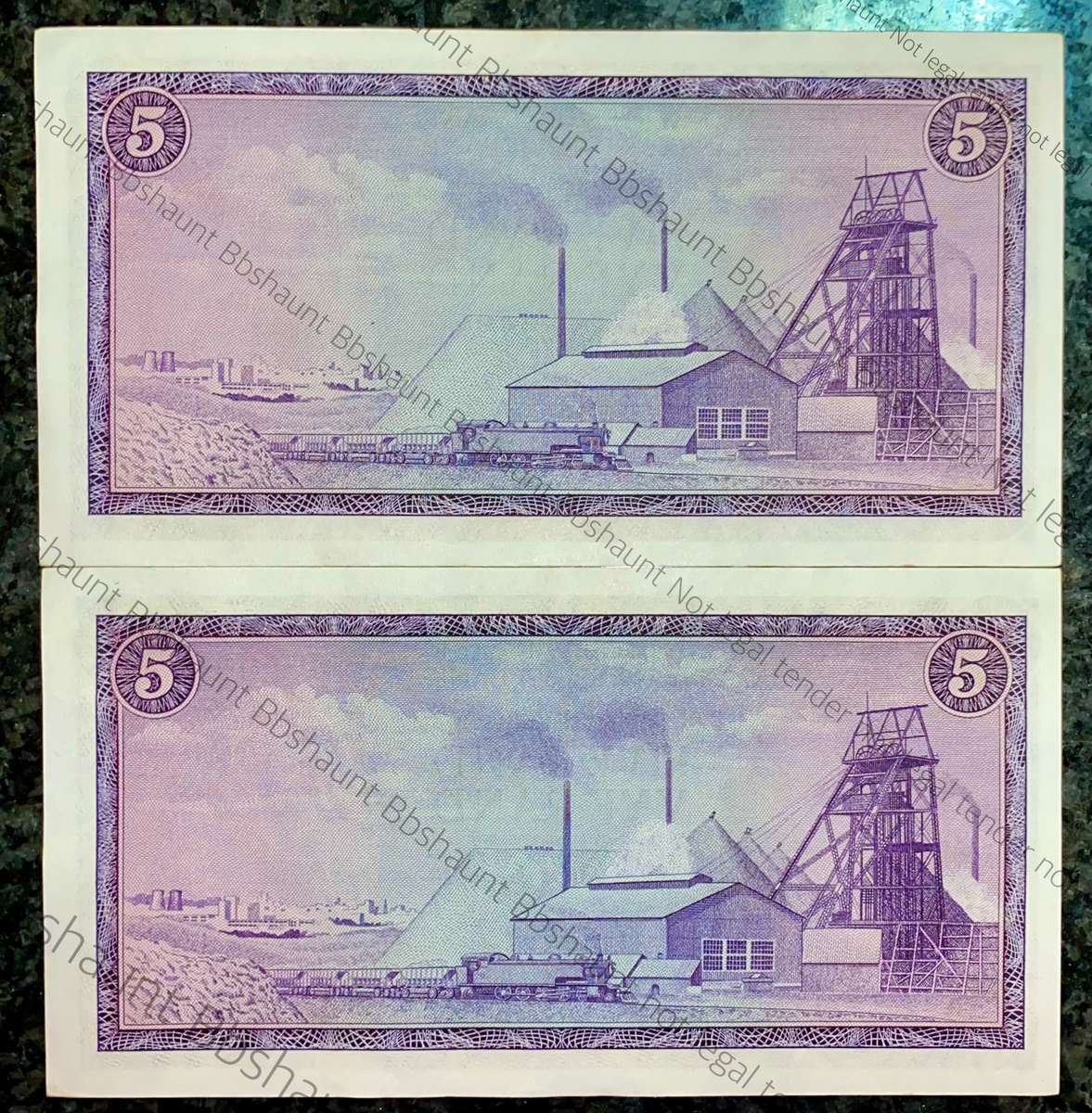 Tw De Jongh. R5 in sequence F262 /091003-004 unc 3rd issue 1975 (1 bid takes all)