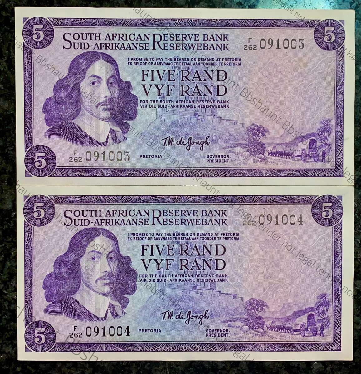 Tw De Jongh. R5 in sequence F262 /091003-004 unc 3rd issue 1975 (1 bid takes all)