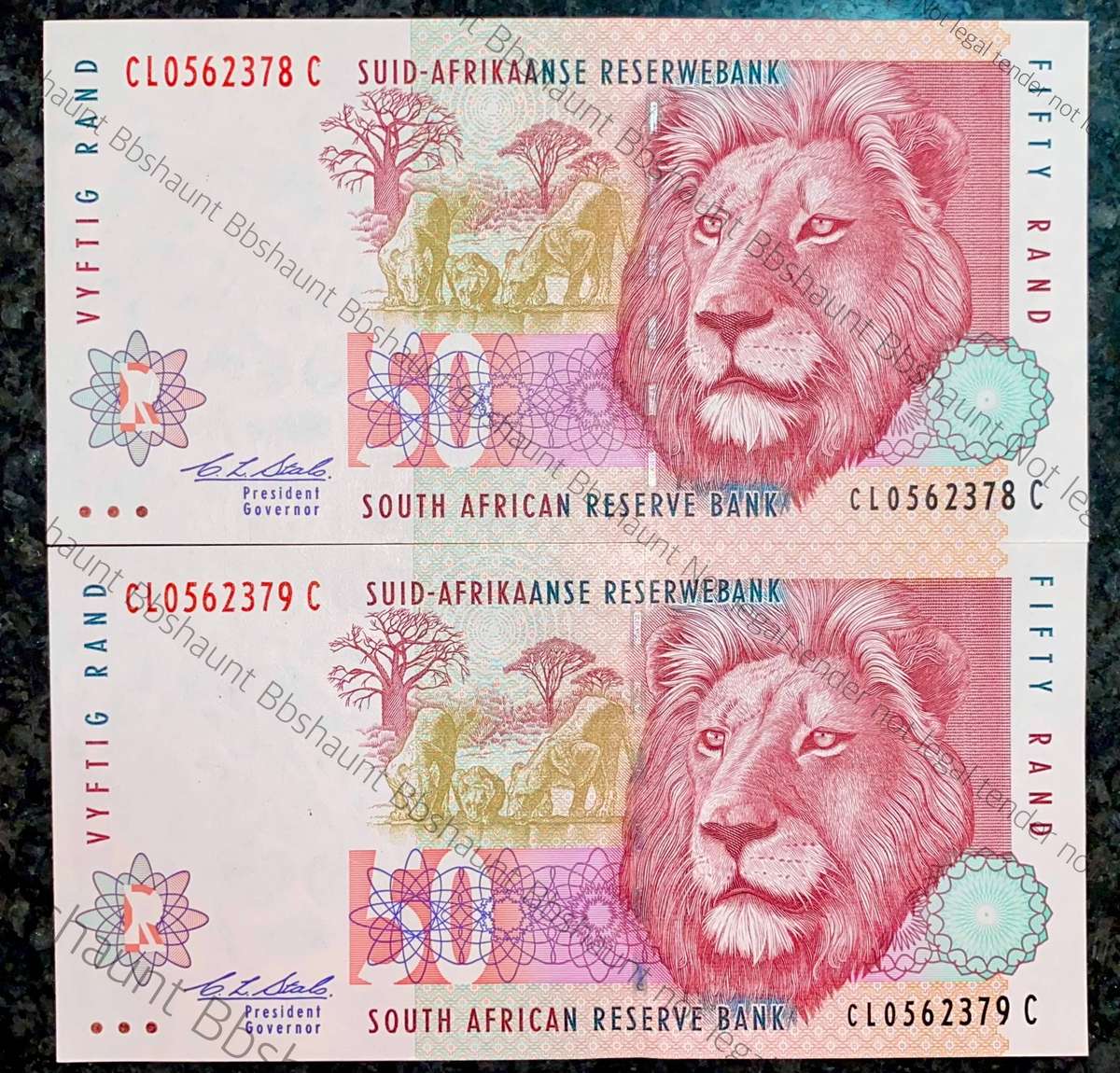 CL Stals. R50 in sequence CL0562378-379 -- 2nd issue 1992 unc lion wtm (1 bid  takes all)