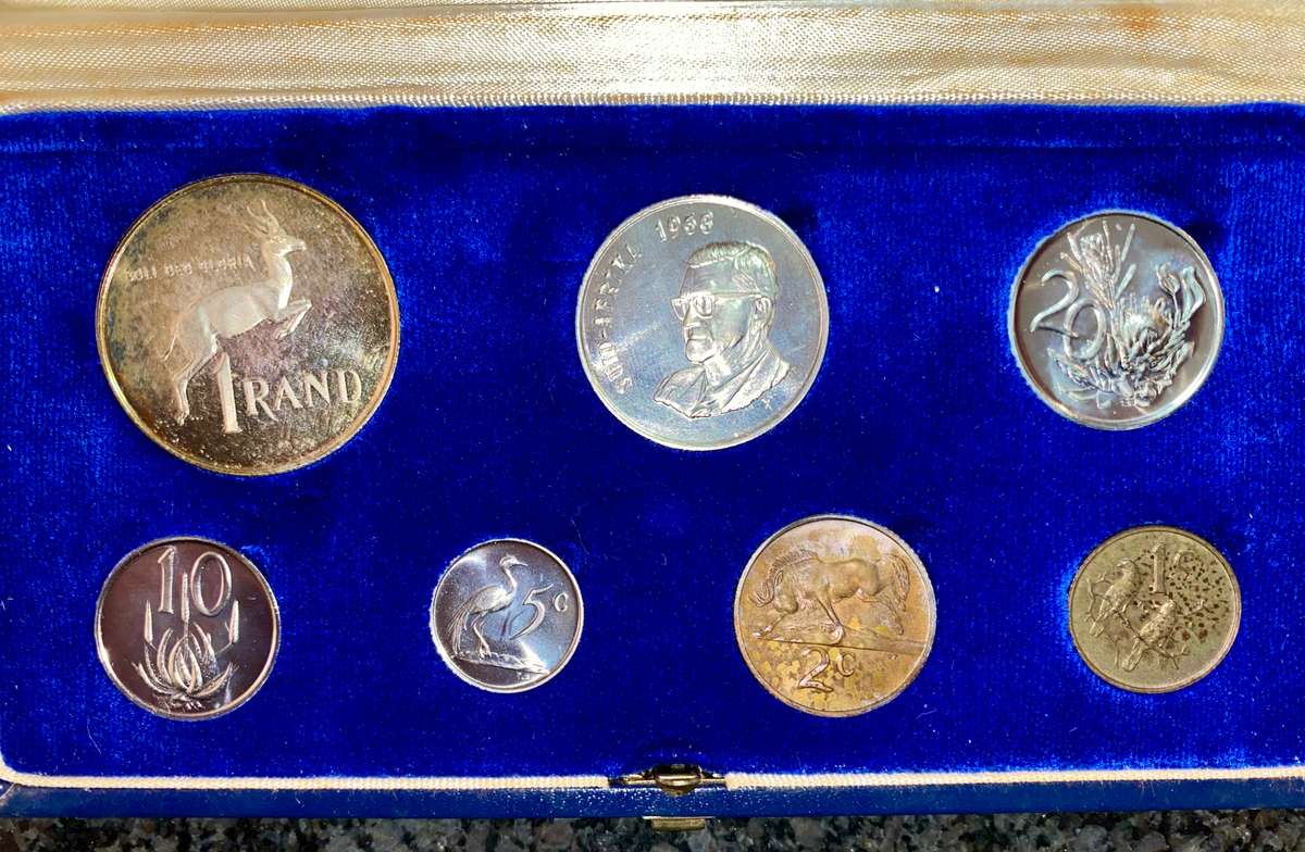 SOUTH AFRICA PROOF SET SILVER R1 TO 1 CENT -- 1968 ENGLISH -- IN BLUE SA MINT BOX