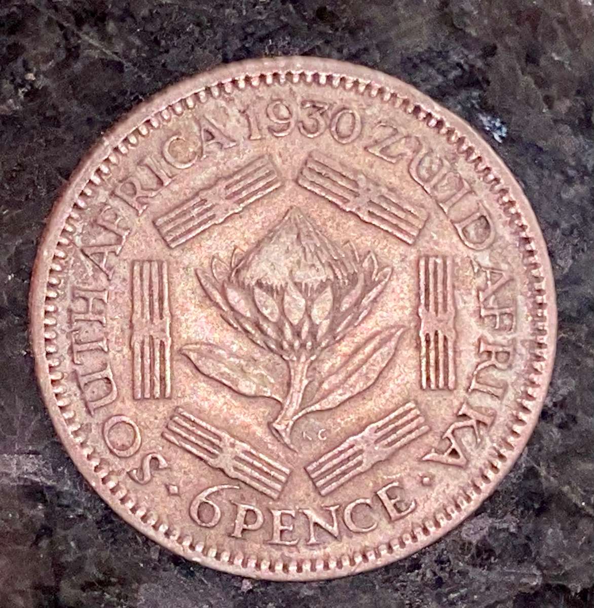 S A UNION SILVER 6D SIXPENCE -- 1930 --