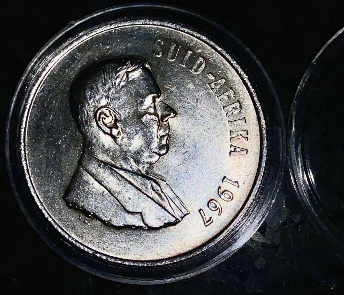 South Africa. Silver R1 -- 1967 Afrikaans good condition in capsule