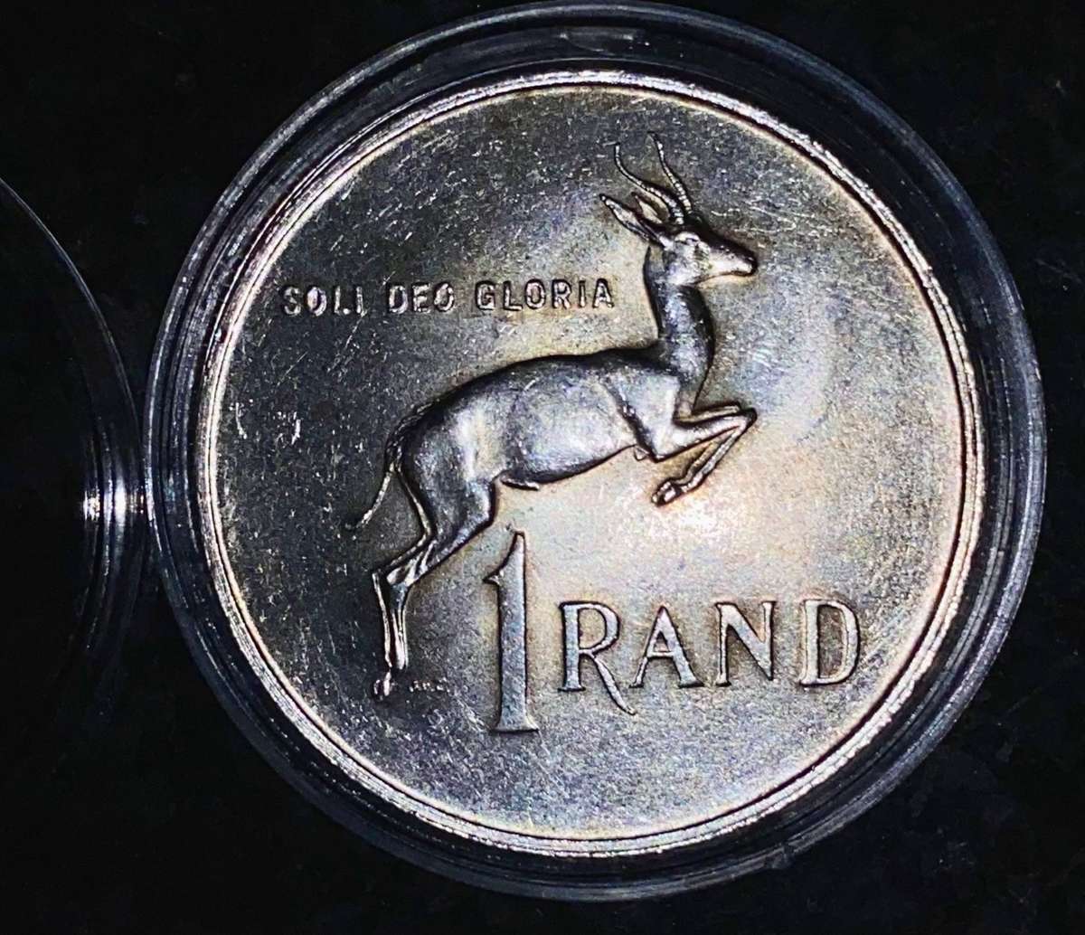 South Africa. Silver R1 -- 1967 English good condition in capsule