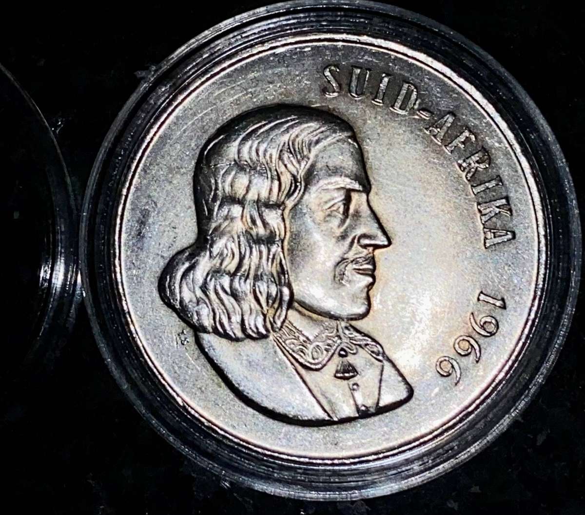 South Africa. Silver R1 -- 1966 Afrikaans good condition in capsule