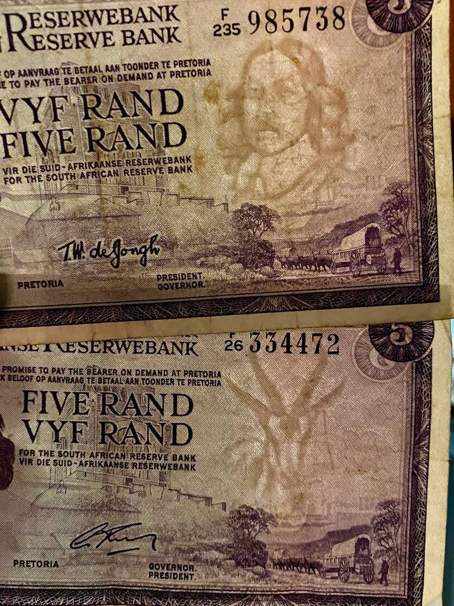 G Rissik. R5 F26 - 2nd issue 1966 & De Jongh 3rd issue 1975 (1 bid takes all)