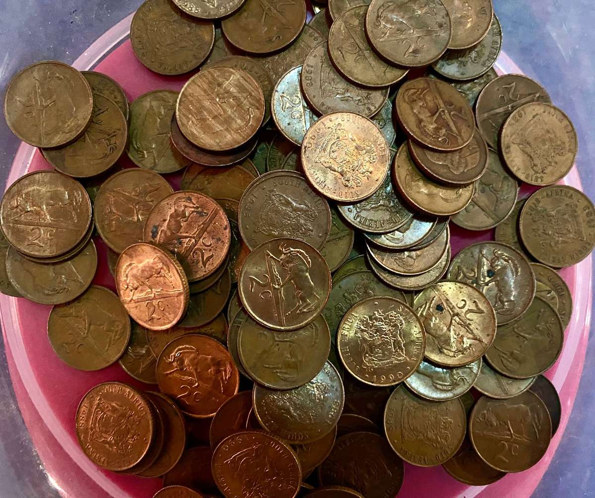 South Africa Lot -- 1/2 KG -- 2 cent various dates - 2nd decimal 1965 to 1989 (1 bid takes all)