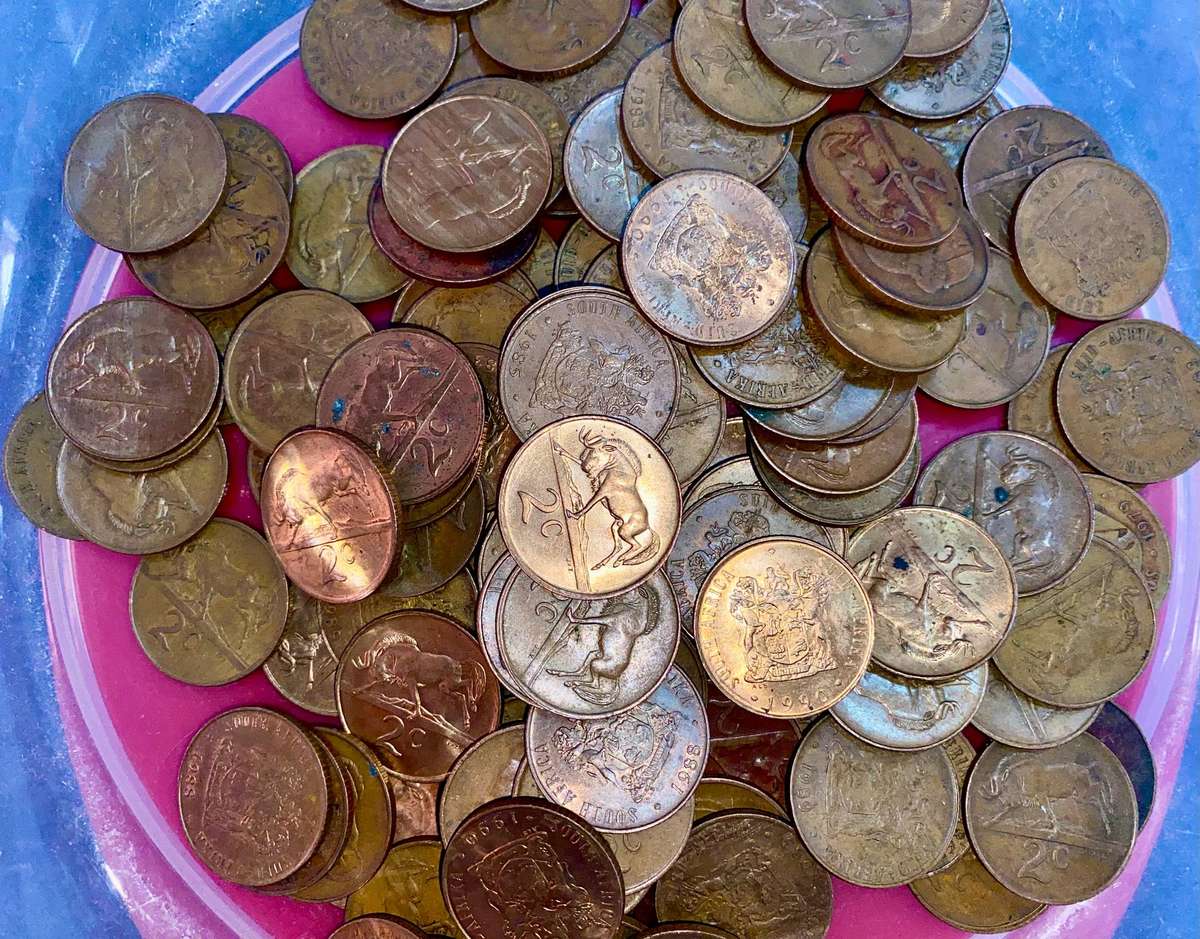South Africa Lot -- 1/2 KG -- 2 cent various dates - 2nd decimal 1965 to 1989 (1 bid takes all)