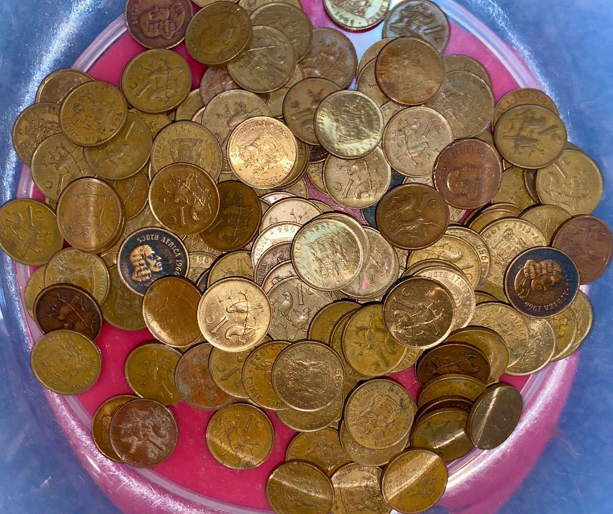South Africa Lot -- 1/2 KG -- 1 cent various dates - 2nd decimal 1965 to 1989 (1 bid takes all)