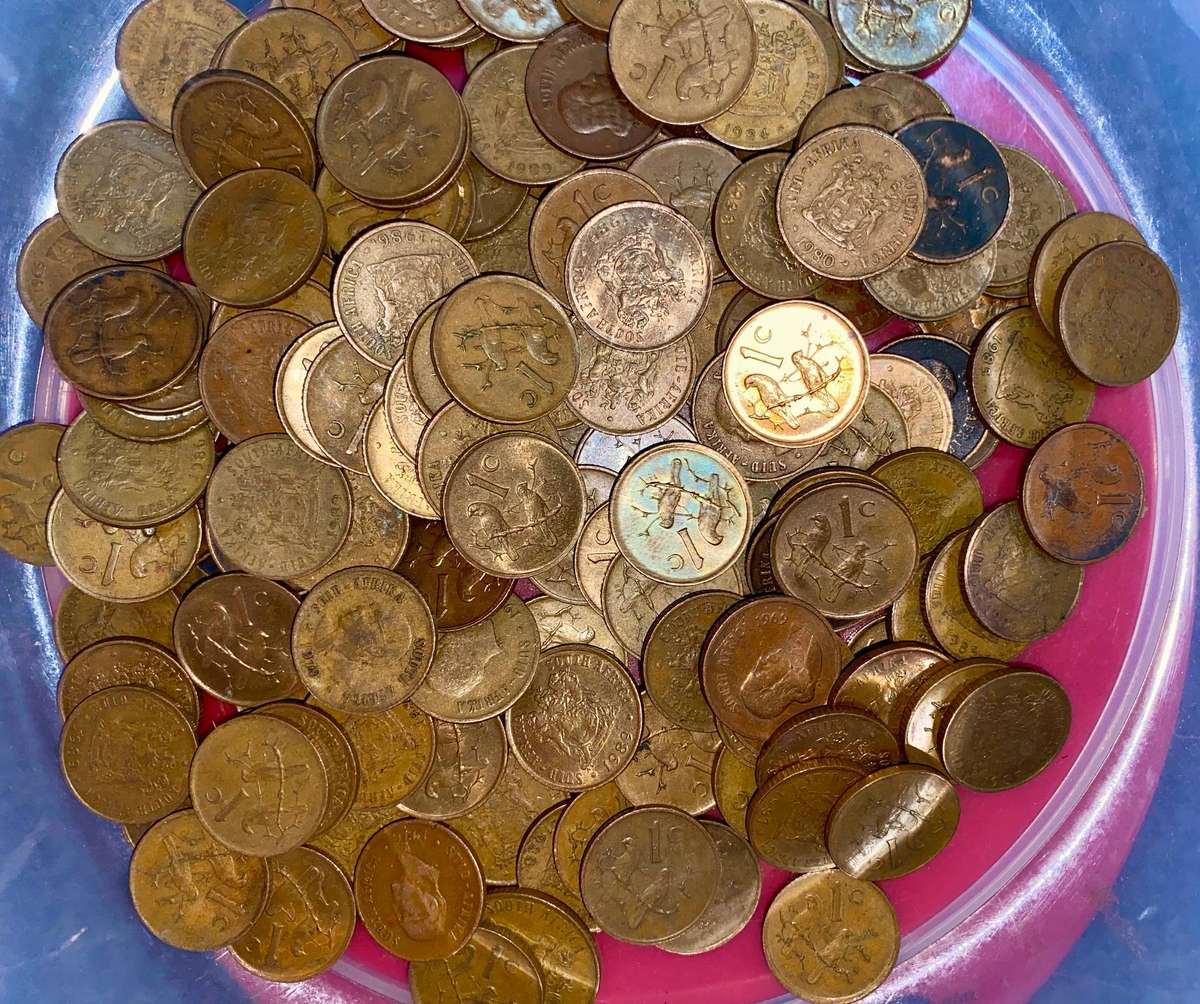 South Africa Lot -- 1/2 KG -- 1 cent various dates - 2nd decimal 1965 to 1989 (1 bid takes all)