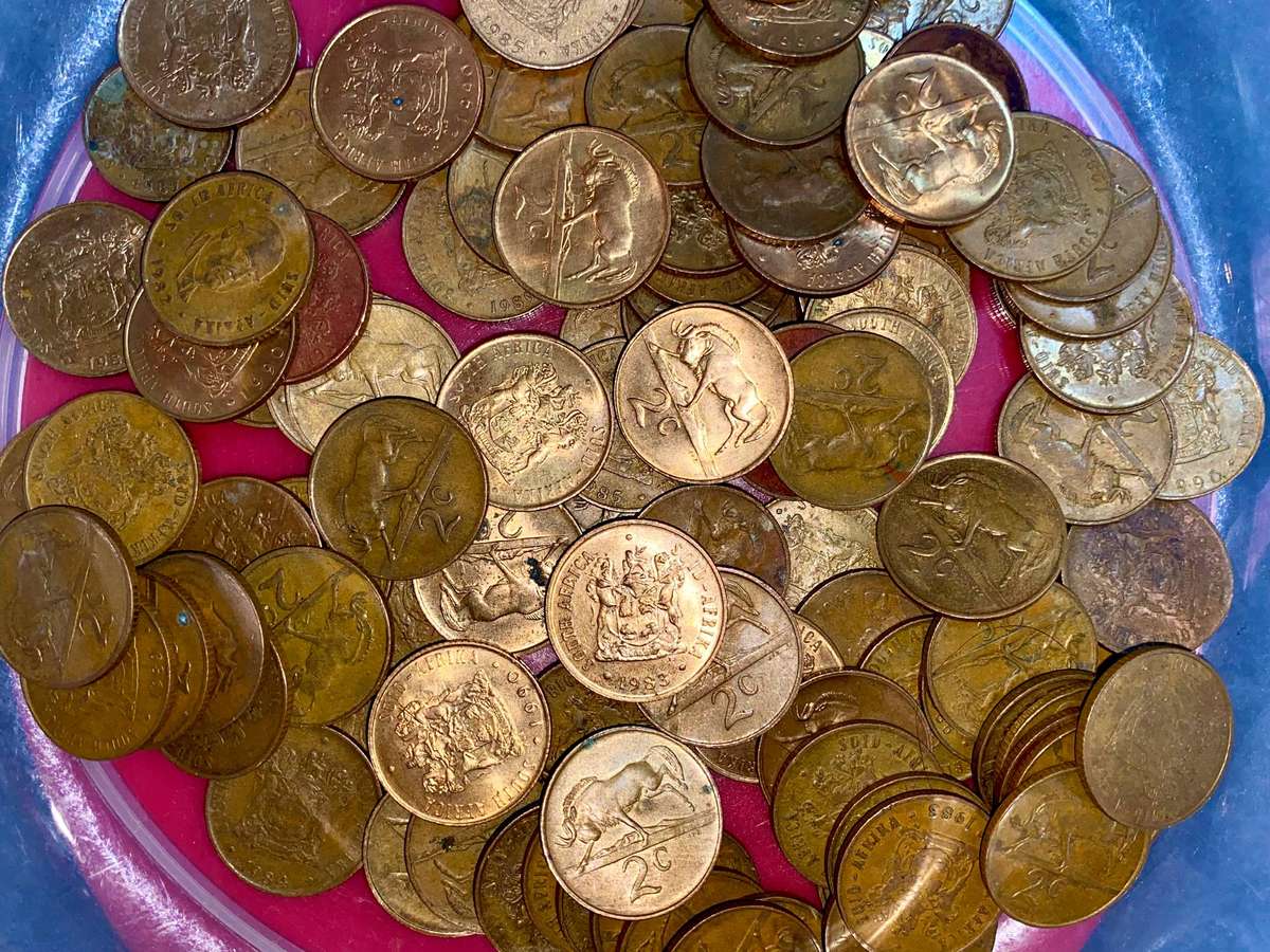South Africa Lot -- 1/2 KG -- 2 cent various dates - 2nd decimal 1965 to 1989 (1 bid takes all)