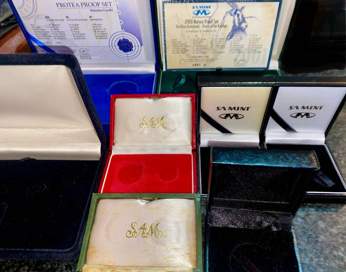 Various Mint Boxes Some with Certificates (1 bid takes all)