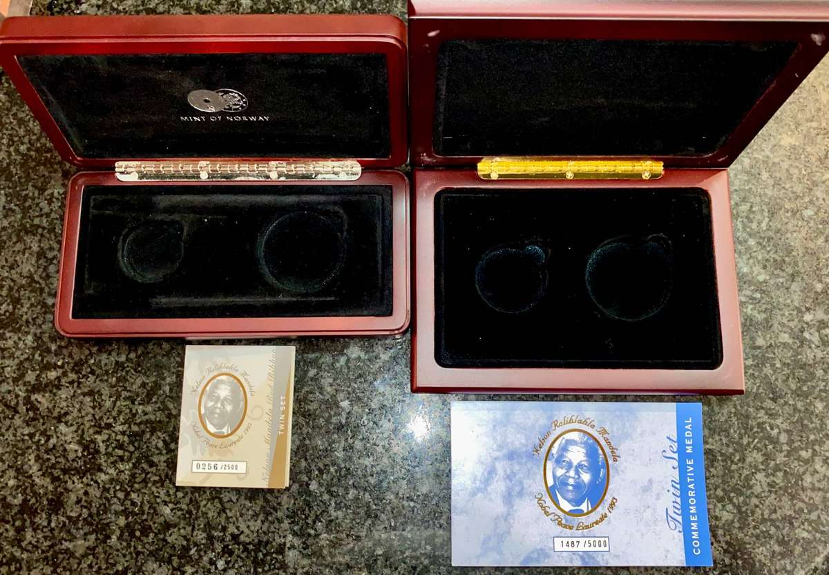 Nelson Mandela Wood Mint Boxes with Certificates (1 bid takes all)