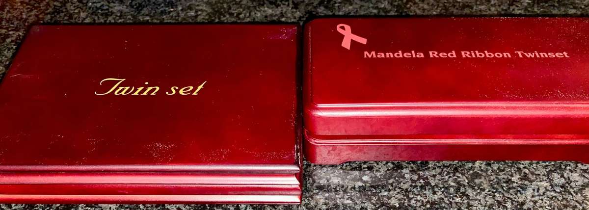 Nelson Mandela Wood Mint Boxes with Certificates (1 bid takes all)