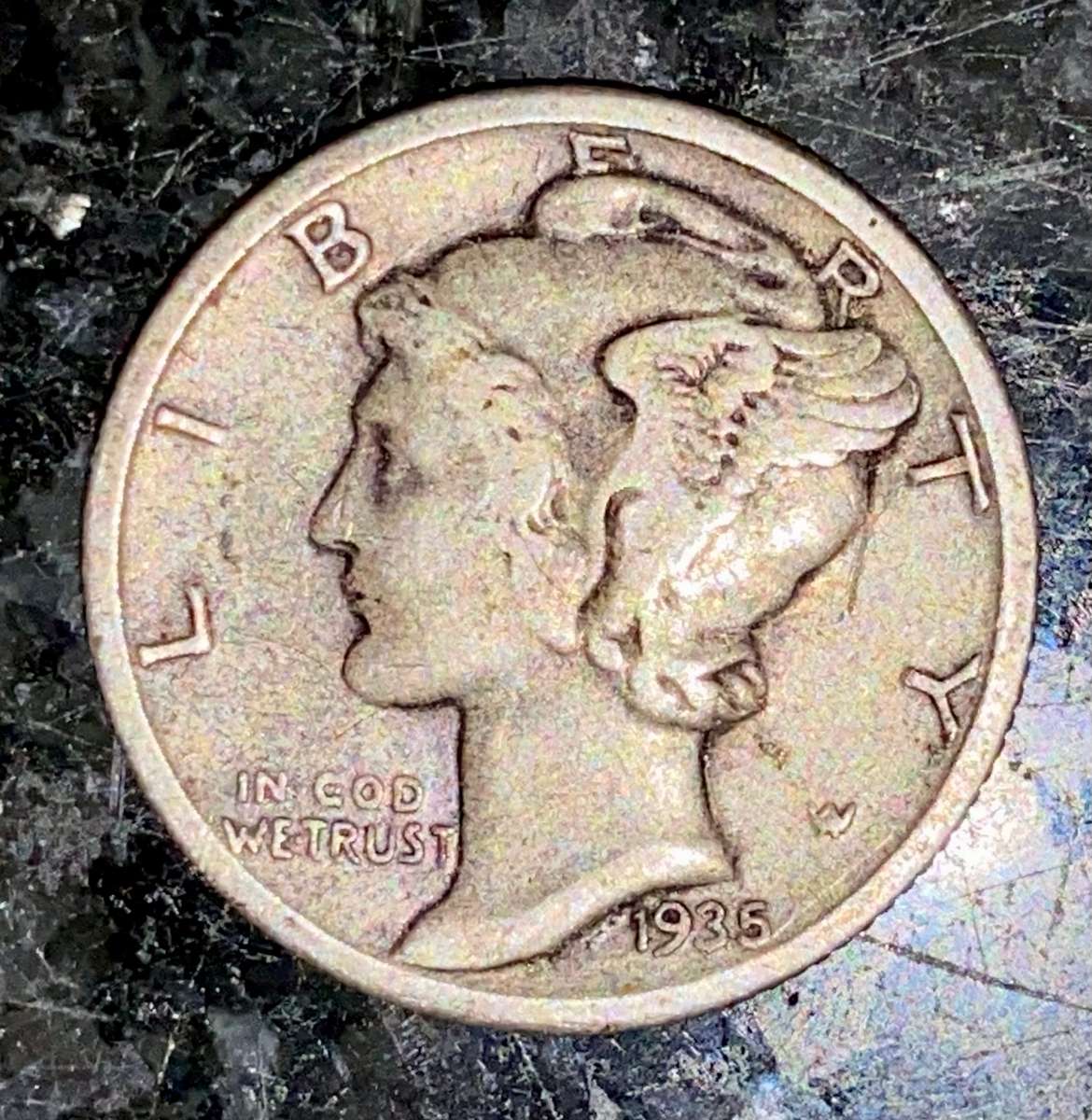 USA 1935 -- 1 DIME -- 900 silver