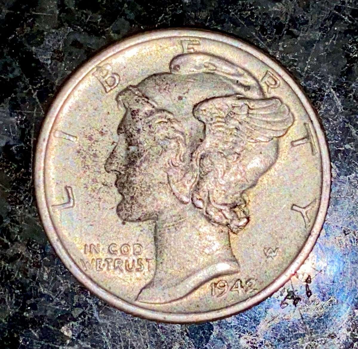 USA 1942 WW2 -- 1 DIME -- good condition 900 silver