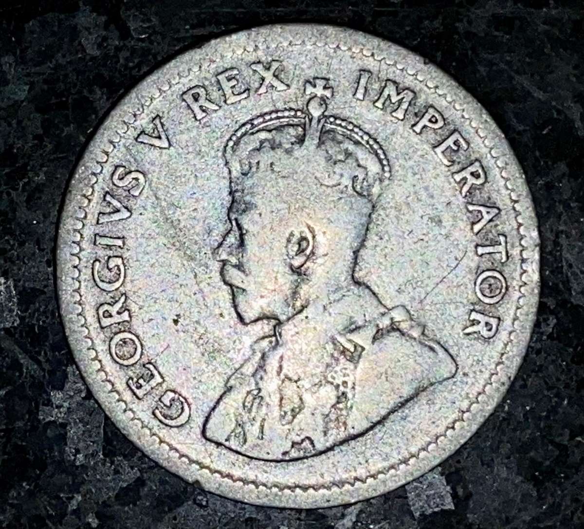 S A Union. silver 6d sixpence 1924 wreath