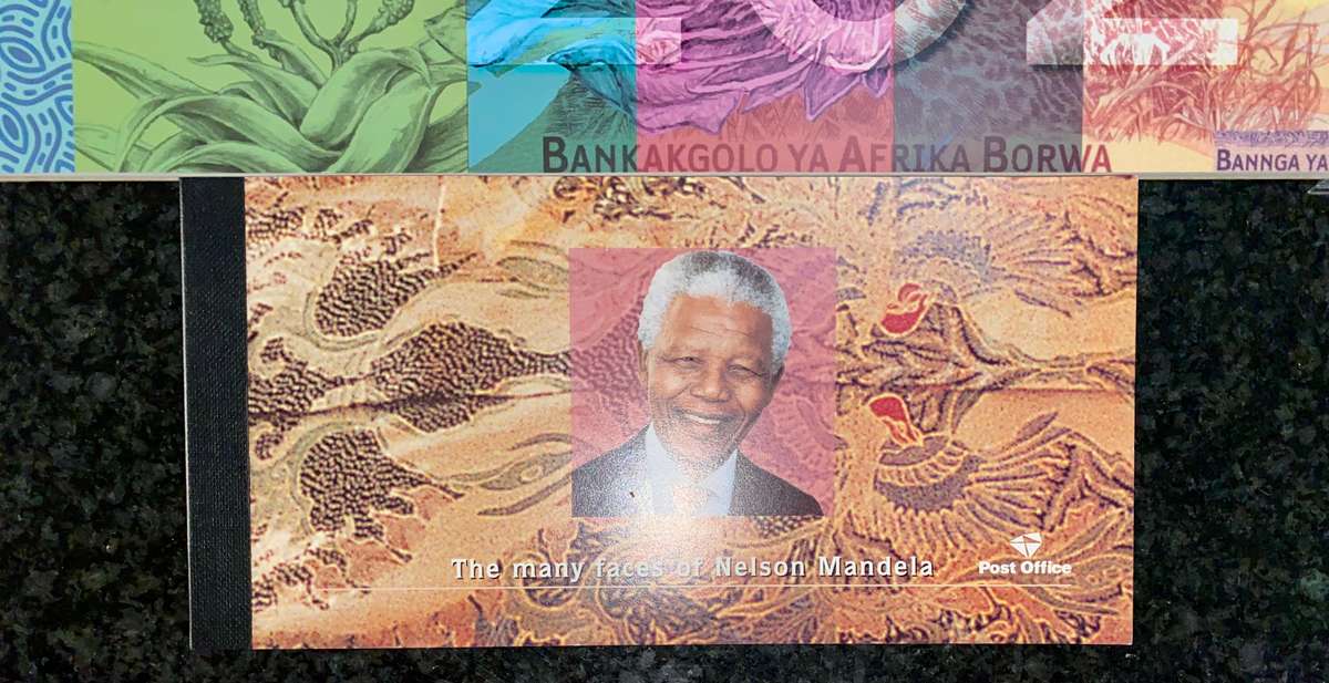 SOUTH AFRICA SET VERY LOW NO - L. KGANYAGO AA0000215 & G. MARCUS (NELSON MANDELA NM0000056 SCARCE)