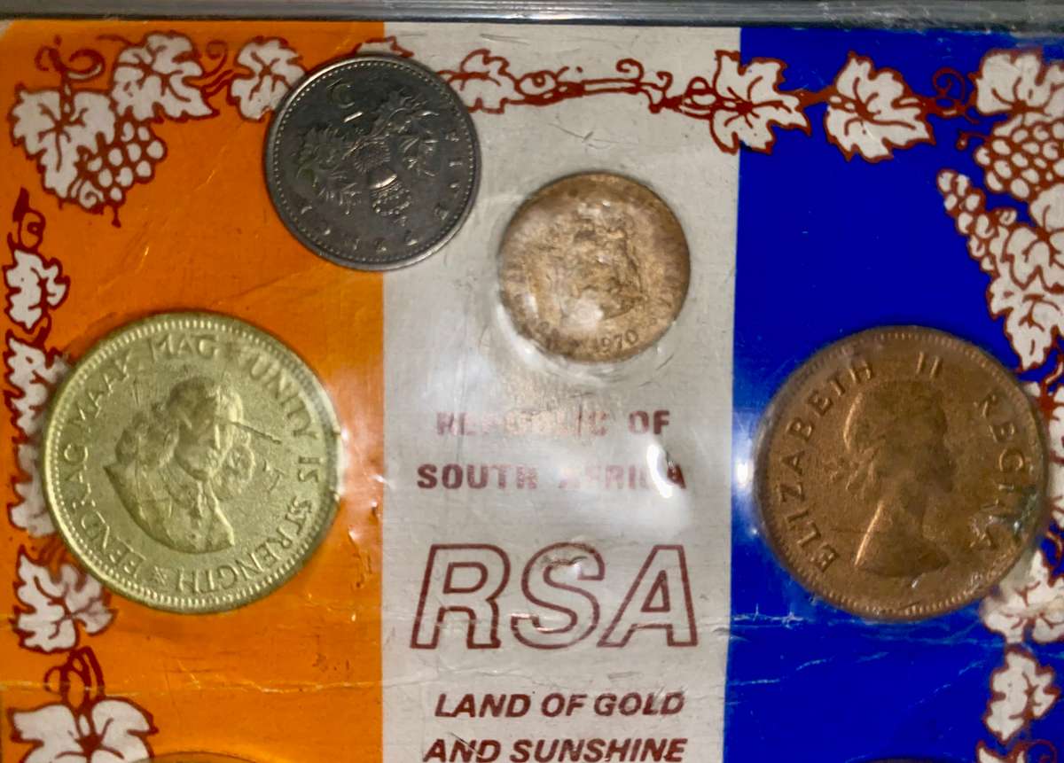 RSA UNC Coin Set land of Gold & Sunshine with info card still sealed
