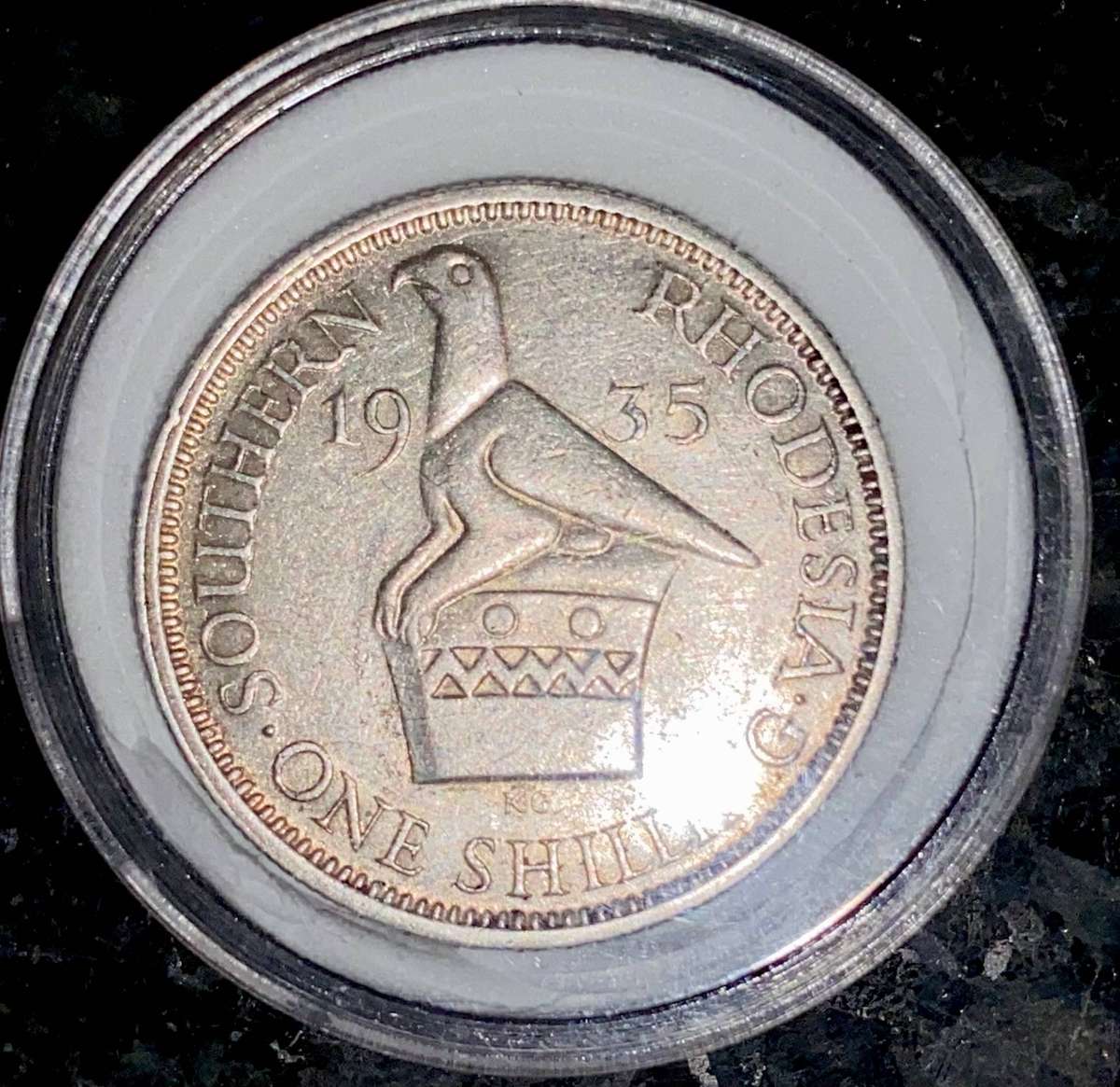 Southern Rhodesia Silver 1 shilling 1935in capsule